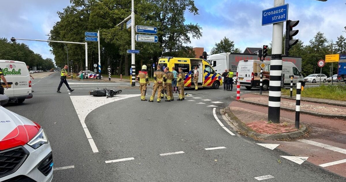 Vrouw Op Scooter Gewond Bij Ernstige Aanrijding In Enschede - 1Twente