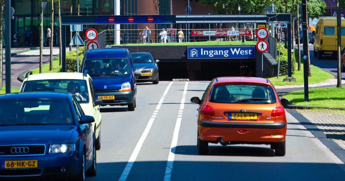 Vanaf 1 Januari Is Het Eerste Uur Parkeren In Enschedese Garages Gratis ...