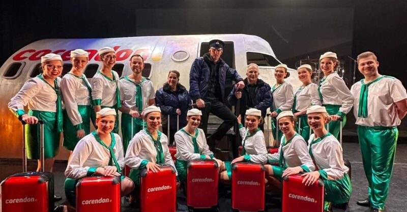 ‘Oost, West, Thuis…’ van de Hengelose Revue te zien bij 1Twente