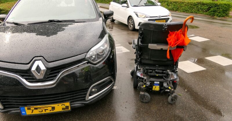 Bestuurder scootmobiel gewond bij aanrijding in Enschede
