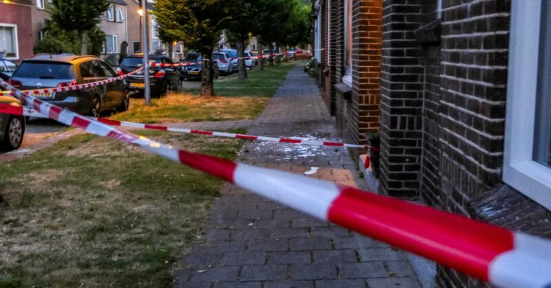 Explosie bij woning in Enschede, omgeving afgezet voor onderzoek