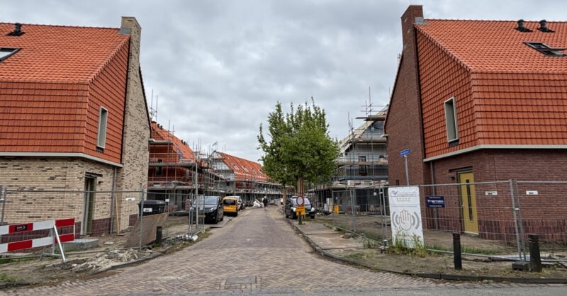 Nieuwe woningen in Hengelose wijk De Nijverheid zijn bijna klaar, maar bewoners moeten nog wachten t