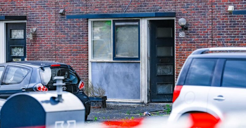 Explosie veroorzaakt schade aan woning in Hengelo, politie zoekt getuigen