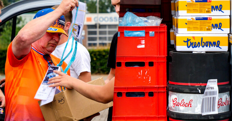 1200 liter bier, drie barbecues en genoeg eten: Twentenaren massaal richting Grand Prix van Oostenri