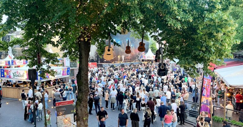 Red Roots Festival valt in de smaak bij jarig Enschede: 'Heerlijk om hier te zijn'