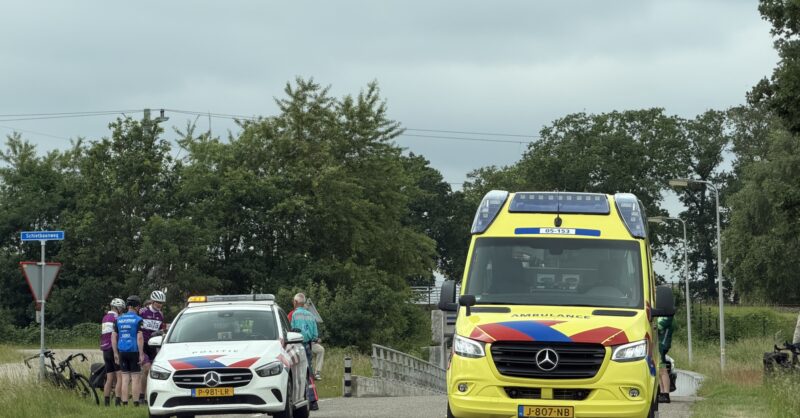 Wielrenner gewond na val in Wierden