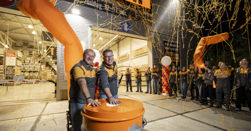 Met je klusbus de bouwmarkt in: HORNBACH opent grootste drive-in van Nederland in Enschede