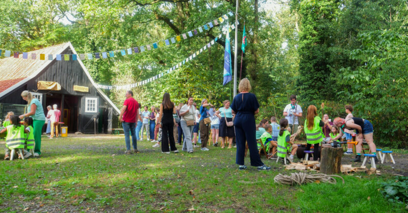 Bij deze nieuwe BSO in Enschede draait het om buiten zijn: 'Dit wens je elk kind toe'