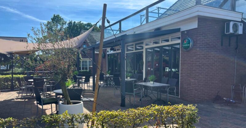 Noaberschap op en top met nieuwe editie Glazen Café Bornerbroek: ‘Dóór en vóór ons dorp’