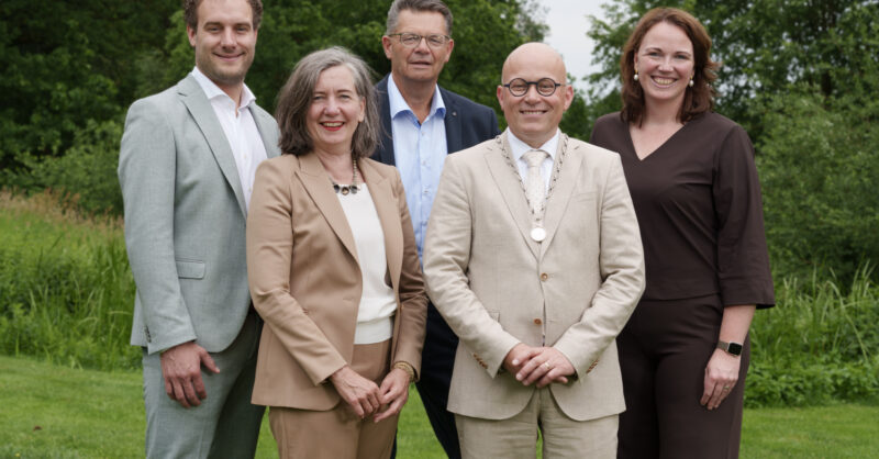 Nieuwe college Tubbergen officieel van start met wethouders Berning-Everlo, Mensink en Niens