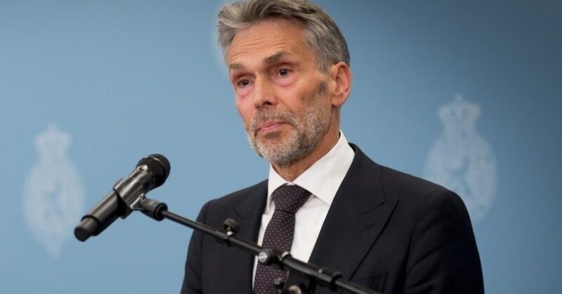 Nog enkele kaarten voor lezing oud-premier Dick Schoof in Oldenzaal