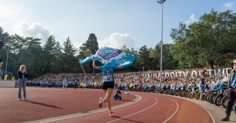 De Batavierenrace is terug: studenten rennen weer van Nijmegen naar Enschede