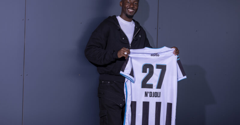 Aanval blijft niet achter; Heracles presenteert Franse spits N'Djoli