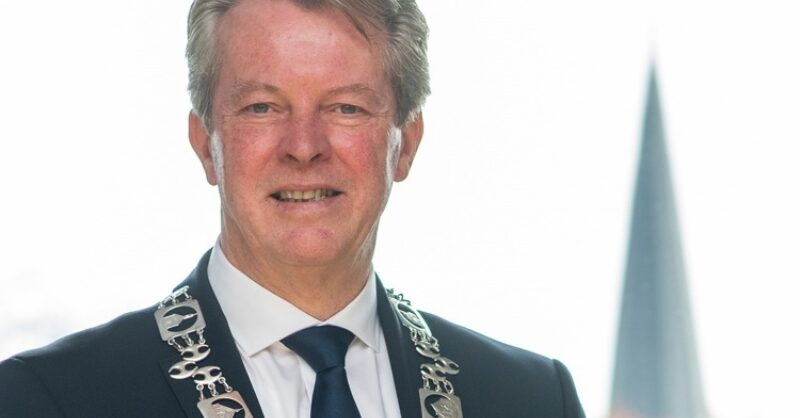 Gerrit Jan Kok al beëdigd als waarnemend burgemeester in Wierden