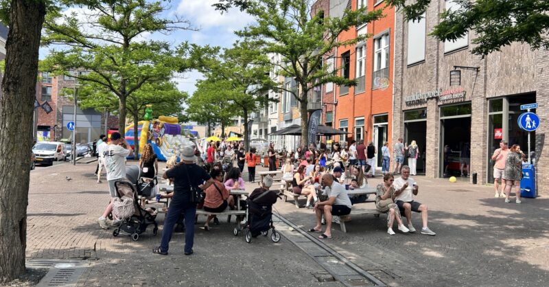 Almelo's college steekt hand in eigen boezem en vergoedt schade sfeerverlichting binnenstad