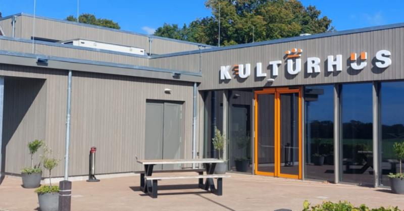 Opnames talkshow Regge Peil in Kulturhus Hoge Hexel met gasten uit Wierden en Enter en zanger Bobby 