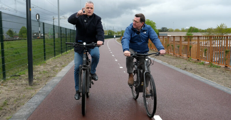 Het kan nu eindelijk: snel, veilig en non-stop over de nieuwe fietssnelweg tussen Enschede en Hengel