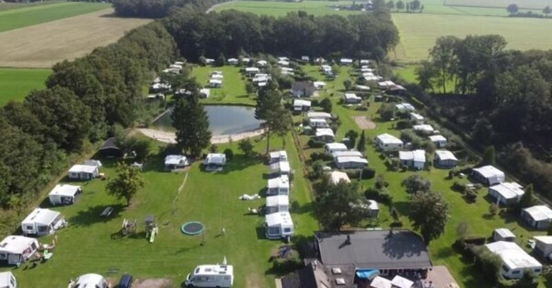 Best gewaardeerde naturistenvereniging van het land zit in Enschede: ‘We doen het hier samen’