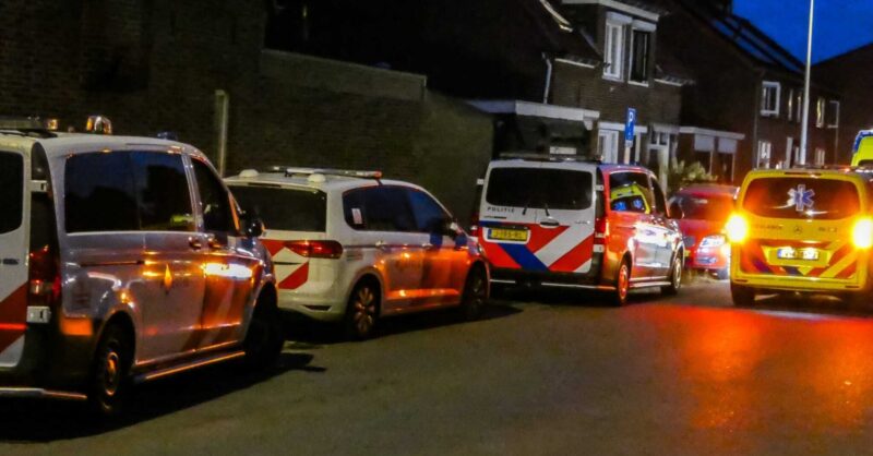 Steekincident met slachtoffer in Almelo, politie zoekt in omgeving naar mes