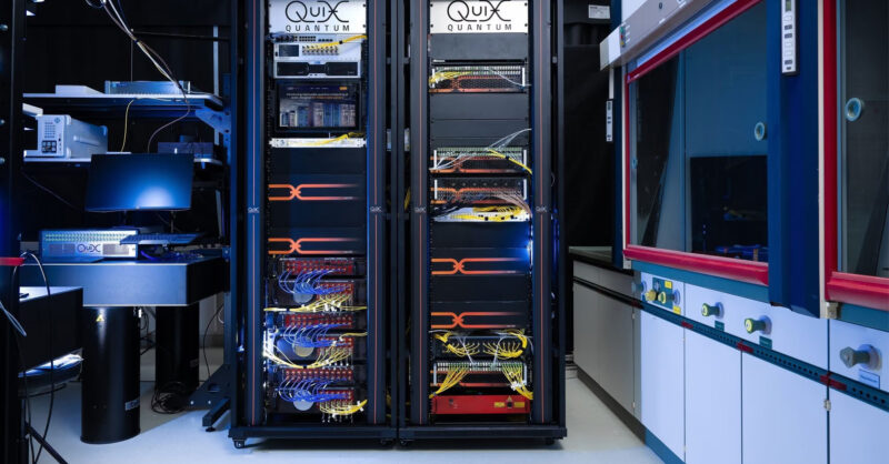 De eerste Nederlandse kwantumcomputer komt uit Enschede en 'haar' naam is Carina