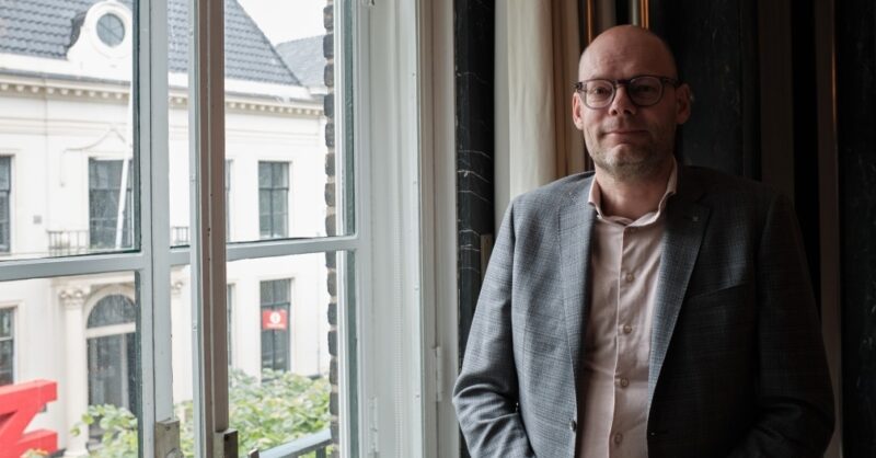 Enschede doet proef met noodsteunpunten in 2 wijken | Roelof Bleker