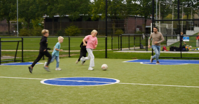 Van pannakooi tot jeu de boules: nieuw beweegpark bij Avanti in Enschede officieel geopend