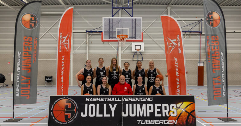 Anne van Dijk van Jolly Jumpers uitgeroepen tot Coach van het Jaar: 'Dit jaar mag ik ervan genieten'