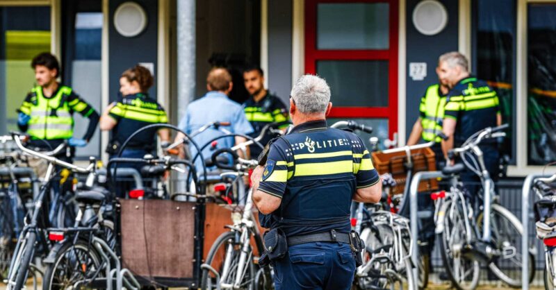 Melding van steekincident in Enschede, vrouw naar het ziekenhuis