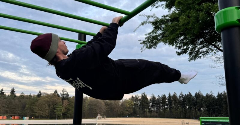 Opening calisthenicspark op Recreatiepark Het Hulsbeek: ‘Het doel is mensen bij elkaar brengen’