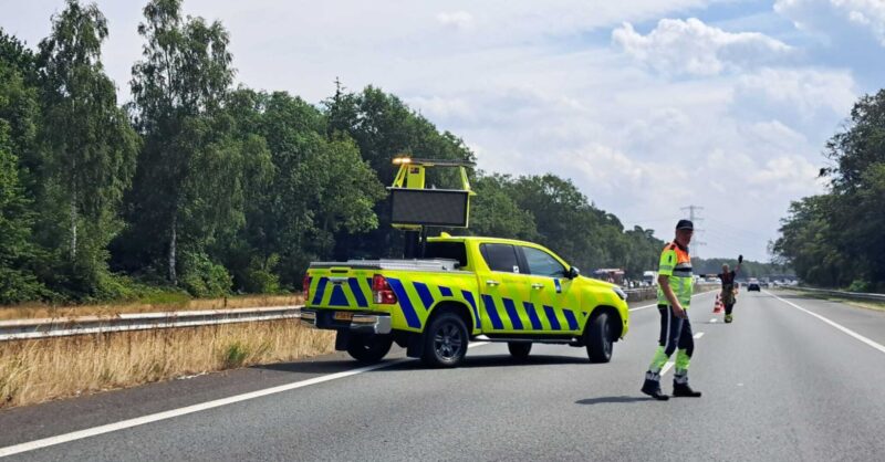 Middenberm A35 in brand: file in beide richtingen tussen Enschede en Hengelo