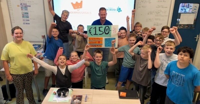 Scholieren Kluinveenschool verrassen De Welle met donatie: ‘Voor leuke activiteiten en spelmateriaal