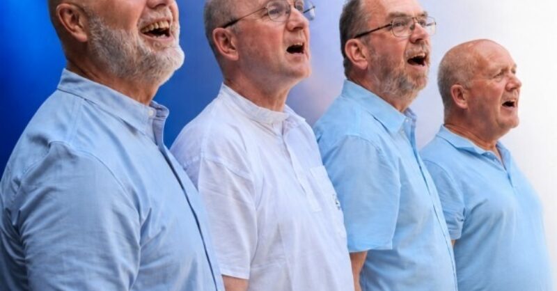 Mannen-Meezingavond bij Popkoor Wiezz: ‘Samen zingen is leuker dan solo zingen in het bad