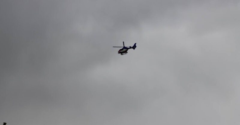 Politiehelikopter ingezet na beroving in Albergen, verdachte voortvluchtig