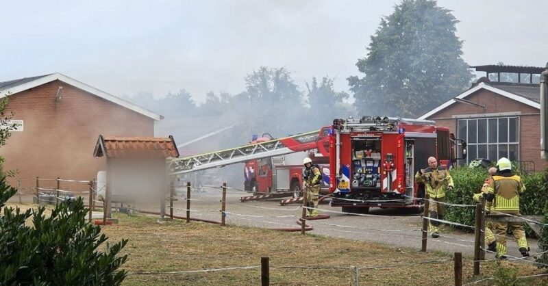 Brandweer Losser en Weerselo assisteren bij grote brand Bentelo