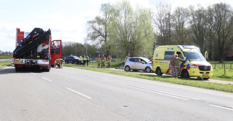 Ongeval op de Denekamperweg Geesteren: twee gewonden