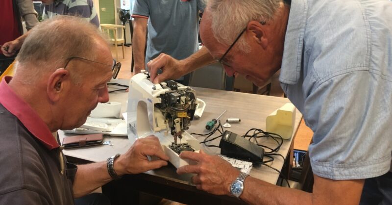 Repair Café Hengelo opent deuren zaterdag voor reparaties en gezelligheid