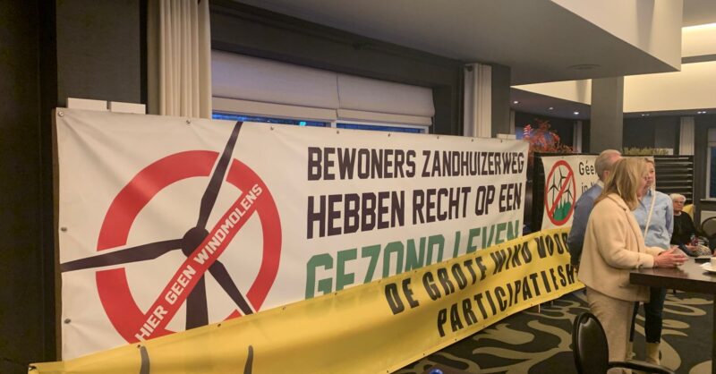 Inloopavond windturbines bij A1/A35 druk bezocht; actiegroepen blijven kritisch