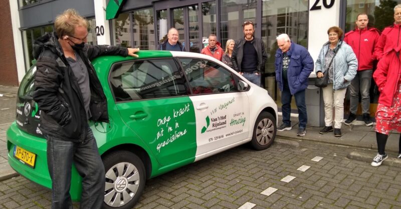 Bewoners 't Swafert Hengelo brengen boze brief langs bij verhuurder in Zoetermeer