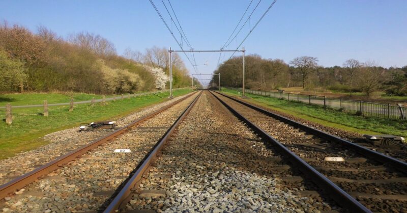 Volgend weekend geen treinverkeer in Twente door werkzaamheden: spoorovergangen krijgen 'stille' vlo