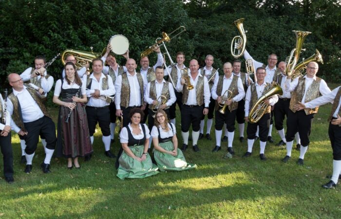 Blaaskapellenfestival in het Beeklustpark