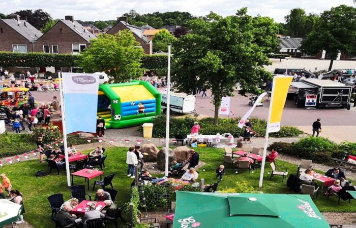 Gezellige boel op Hemelvaartsdag in Rossum