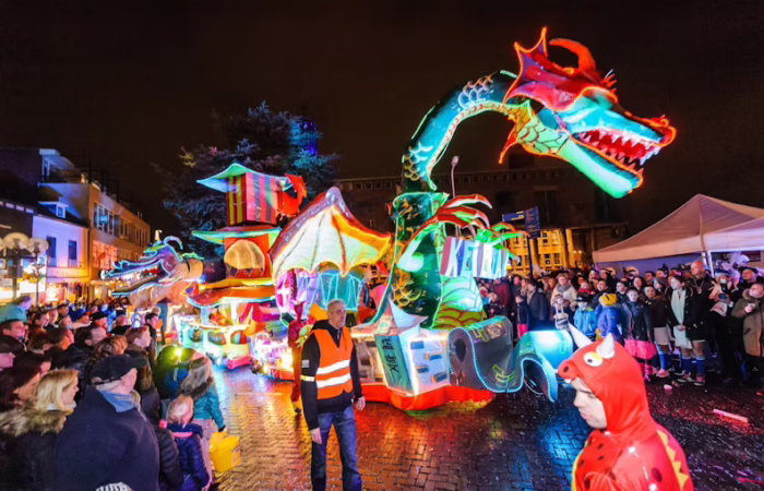 Twentse lichtparade in centrum Hengelo