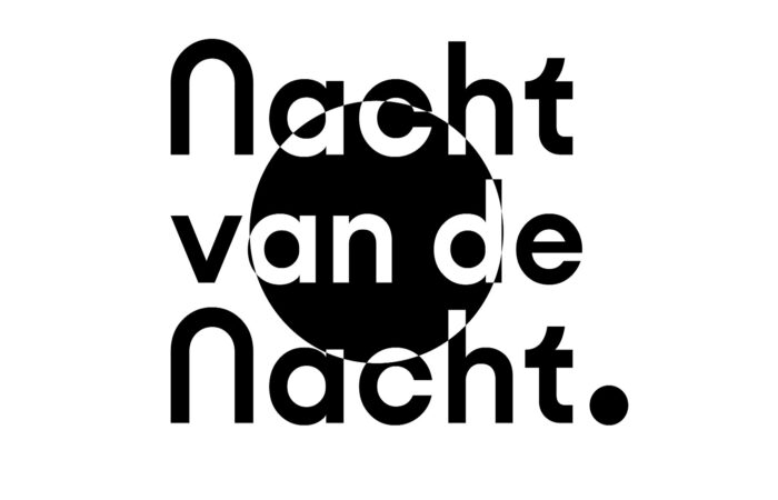 Nacht Van de Nacht bij sterrenwacht Cosmos