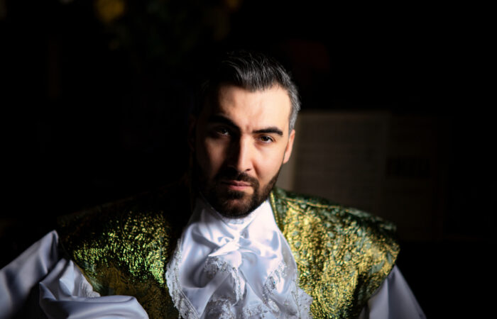 Operazanger Igor Popov brengt concert ‘Chiaroscuro’ in Weerselo,