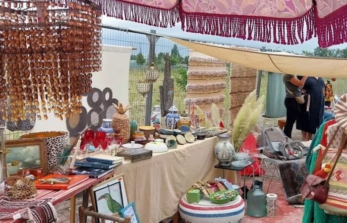 Vintage & More markt aan Esrein 7