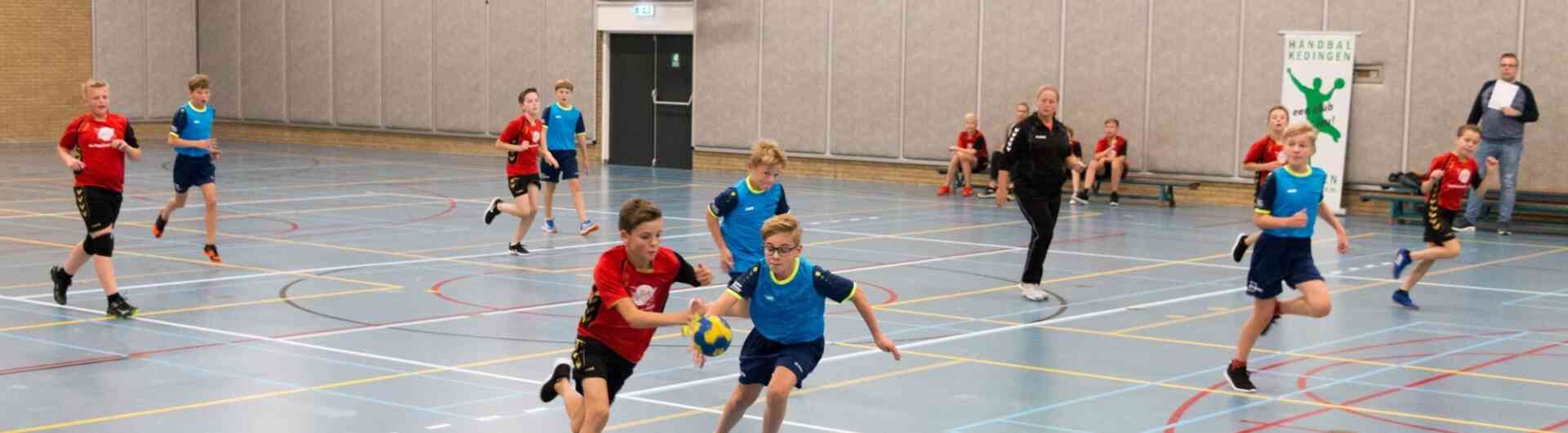 241008 Foto bij persbericht De Welle Schoolhandbaltoernooi Wierden