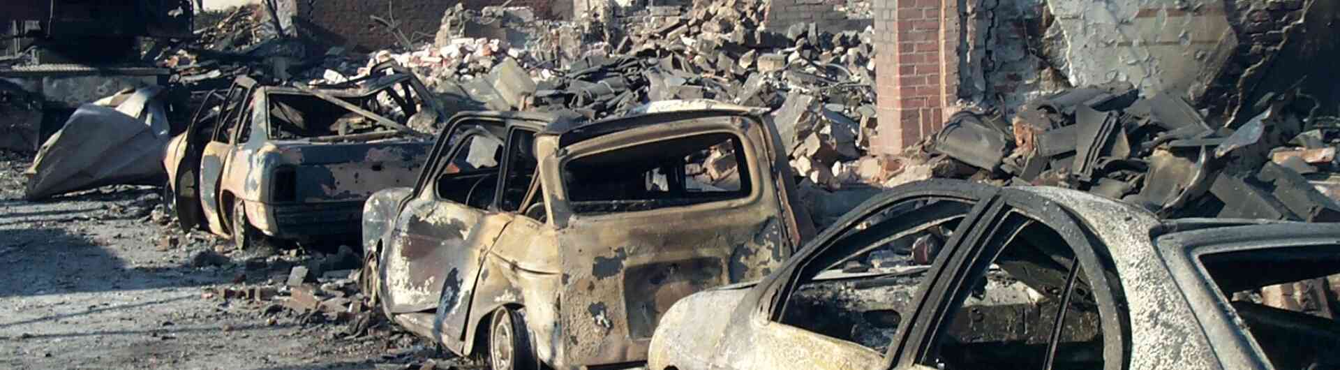 vuurwerkramp - uitgebrande auto's - Roombeek