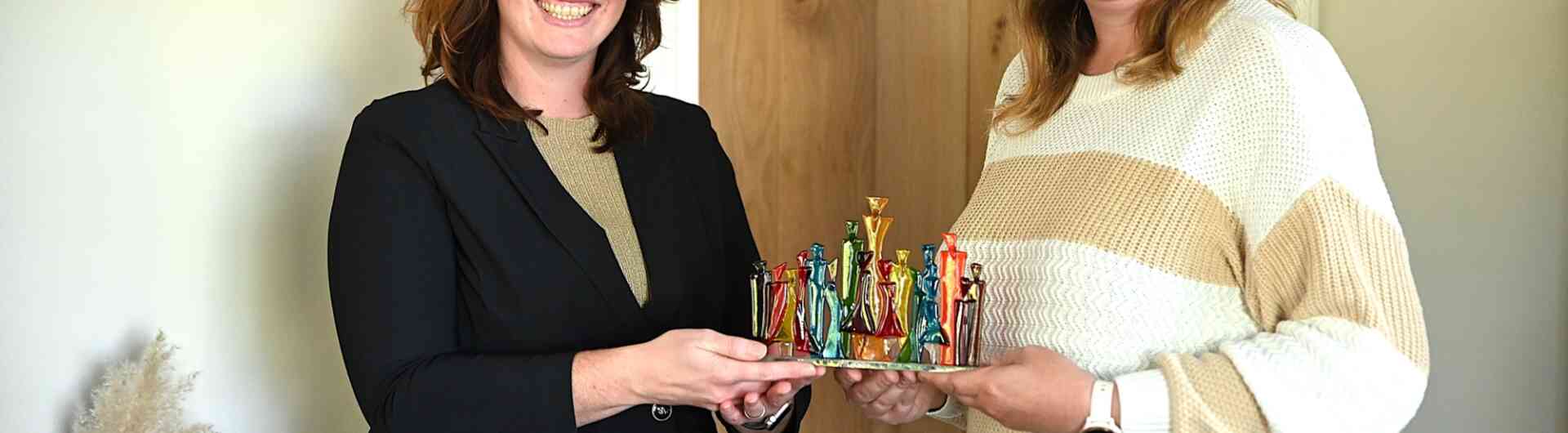 Silke Tulk en wethouder Hilde Berning