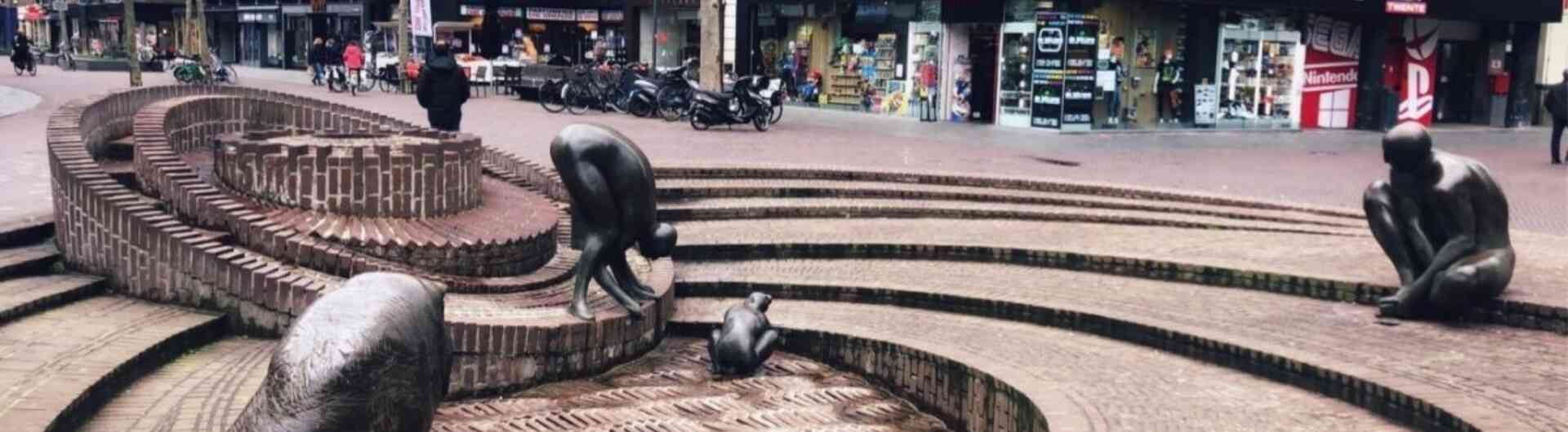 Ei van Ko fontein beelden Enschede 1358394514