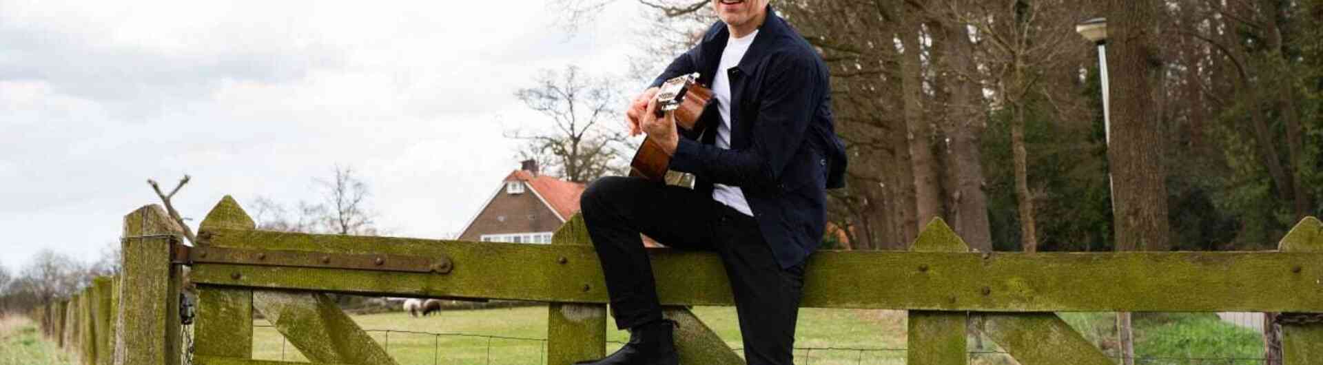 Lattropse Huub Ruel doet mee aan Twents Songfestival